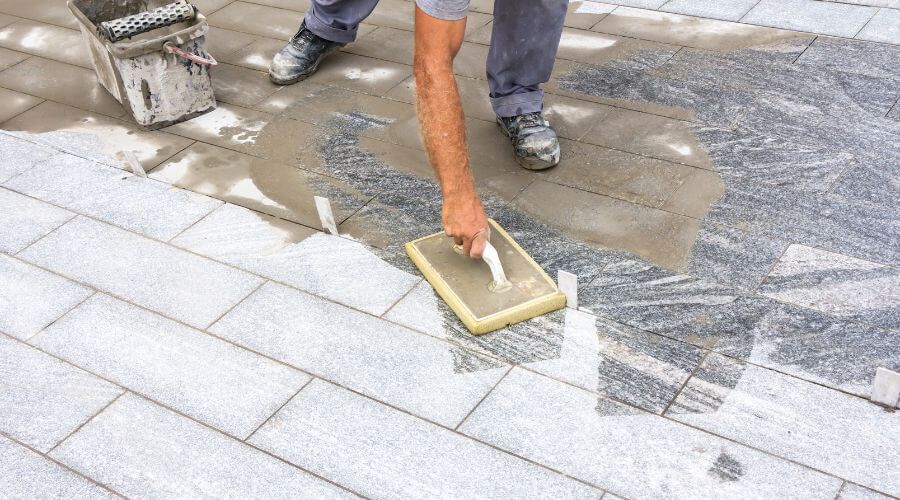 Professional gutter cleaning in Long Branch, TX